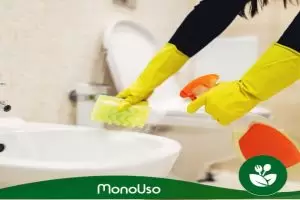 Latex cleaning gloves the safest option