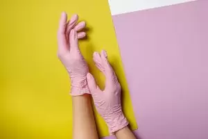 Differences between latex, nitrile and vinyl gloves